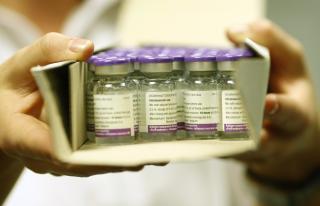  400 MILLIONER DOSER:  Norge f�r 9,4 millioner doser av Pandemrix-vaksinen. Foto: INA FASSBENDER, REUTERS/SCANPIX.