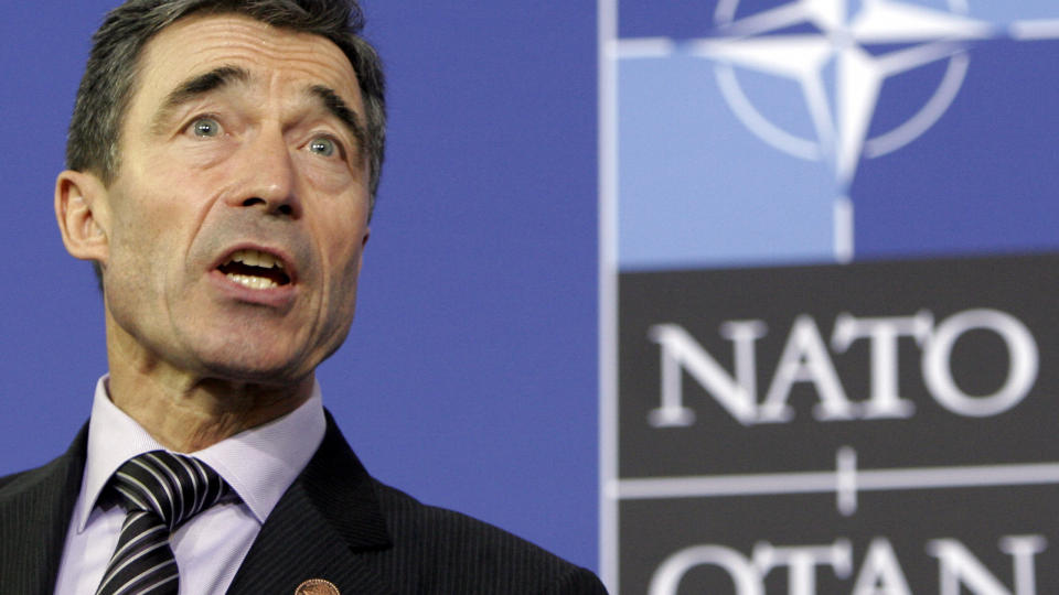 TOMT BORD: Selv om ingen opptrapping ble lagt p� bordet i Bratislava, er landenes intensjoner klare, mener NATOs generalsekret�r Anders Fogh Rasmussen. Foto: SCANPIX