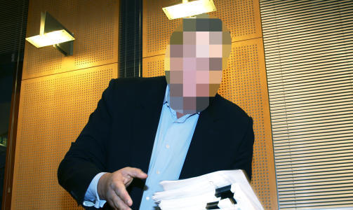 D�MT: Den profilerte forretningsmannen var i ettermiddag sv�rt oppgitt over voldtektsdommen, og kommer til � anke.