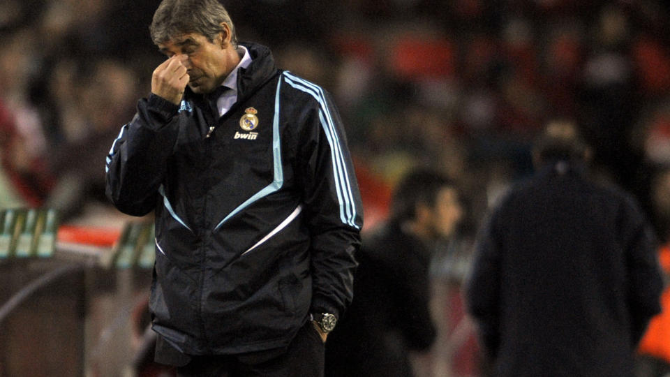 FORTVILET: Real Madrid-trener Manuel Pellegrini m�tte konstatere at laget hans fremsto tannl�se mot Sporting Gij�n. Foto: Miguel Riopa / AFP.