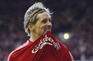 ETTERLENGTET SEIER: Liverpool-gutta kan n� senke skuldrene, etter fire strake tap. Foto: REUTERS