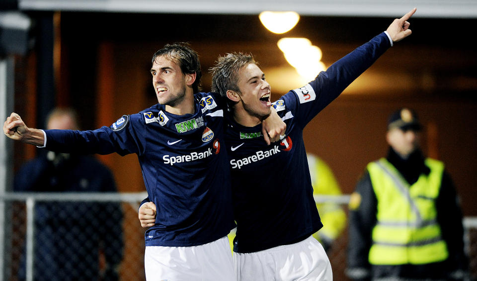 SUPERTREFF: F� - om noen ten�ringer i Tippeligaen - besitter den r�skapen som Marcus Pedersen (t.h.) gj�r. Seiersm�let mot Viking oste det klasse av. Joel Riddez var f�rstemann borte hos 19-�ringen for � markere perlem�let som berget tippeligakontrakten til Godset.Foto: Thomas Rasmus Skaug/Dagbladet