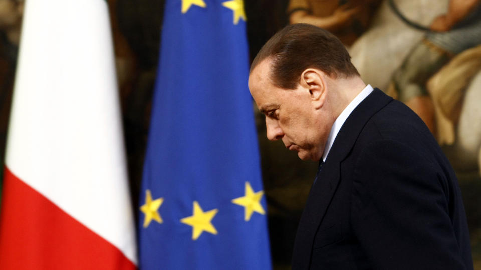M� SVARE FOR SEG: Italias statsminister Silvio Berlusconi. Foto: AP photo/Pier Paolo Cito/Scanpix