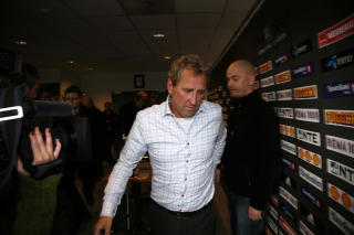 FRISTET AV SVERIGE: Under dagens pressekonferanse lot Erik Hamr�n det skinne tydelig gjennom at han er sugen p� jobben som svensk landslagssjef. Foto: Tom E. �sthuus