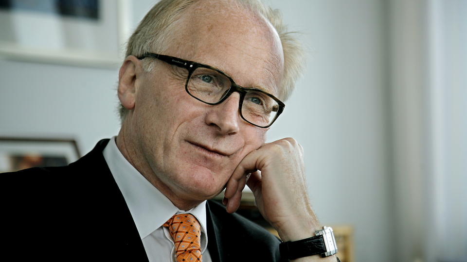 TETT P�: FNs spesialutsending til Afghanistan, Kai Eide, har hatt mange samtaler med presidentkandidat Abdullah Abdullah de siste dagene. Abdullah valgte i dag � trekke seg fra valgets andre ongang. Foto: Jacques Hvistendahl/Dagbladet