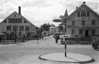 SAVNET IKKE MO I RANA: - Eg drog til Troms� hausten 1972 , og sakna ikke sekta og presteskapet i Rana, sj�lv om det slett ikkje berre var idyll i Troms� heller, sier en av ml-erne som bodde i Mo p� 1970-tallet. FOTO: SVERRE A. B�RRETZEN / AKTUELL / SCANPIX