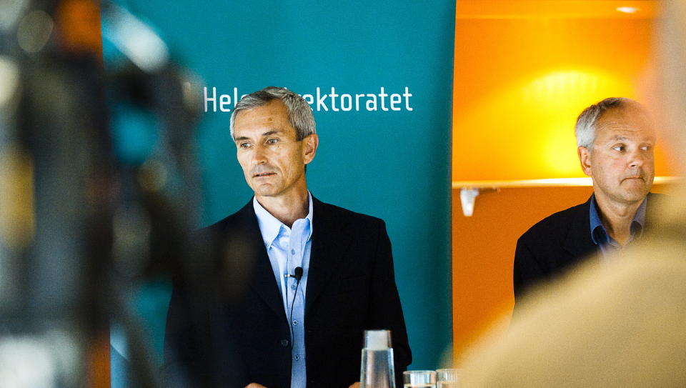 F�R KRITIKK TILBAKE: Helsedirekt�r Bj�rn-Inge Larsen (tv.) f�r kritikk i retur fra kommuene ang�ende h�ndteringen av svineinfluensaen. Til h�yre st�r overlege Preben Aavitsland fra Nasjonalt folkehelseinstitutt. Foto: H�kon Eikesdal / Dagbladet