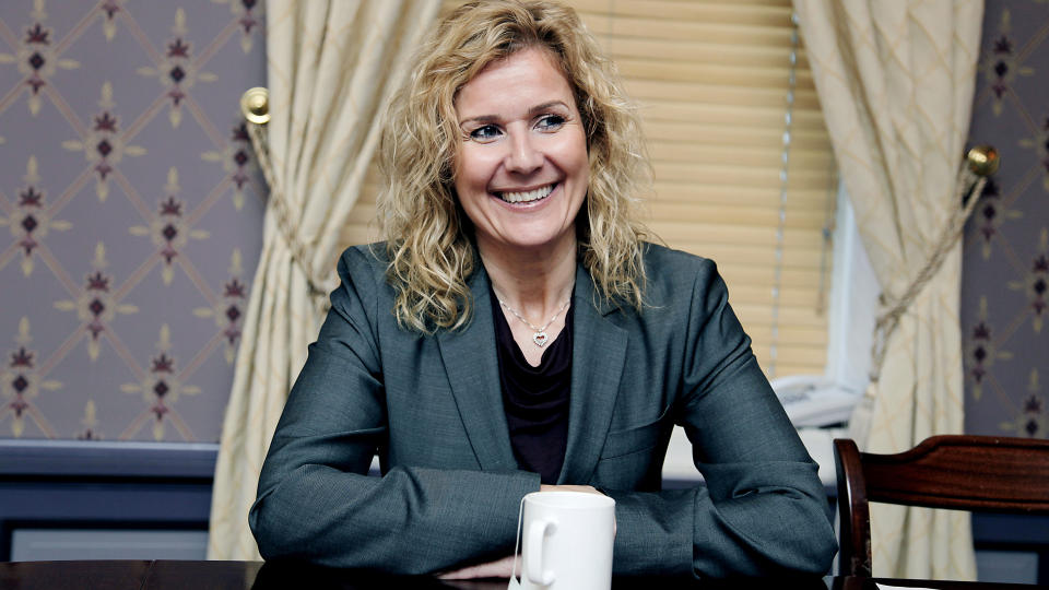 FRP-FL�RT: Karita Bekkemellem ble s� sjarmert av Frps Lodve Solholm at hun stemte p� Frp under kommunevalget i 1983. Det kommer fram i hennes nye bok som kommer ut i dag. Foto:Jacques Hvistendahl/Dagbladet