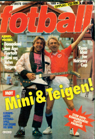 SKIKKELIG �TTITALL:  Mini og Jan Teigen har byttet roller p� forsida av Fotball. Ingen tvil om hvem som har best hockeysveis. Faksimile: Norsk fotballh�r