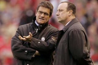 FABIO OG RAFAEL: Men Capello og Benitez er ikke tvillinger. (Dagbladet beklager knuskt�rr humor.)Foto: Ian Hodgson, Reuters/Scanpix