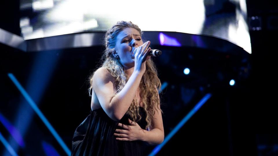 SLITER MED STEMMEN: Lise M�land er en av flere �X Factor�-deltakere som sliter med sykdom. Foto: Tv 2