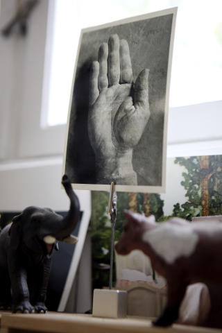 Bra h�ndtverk: Til inspirasjon p� atelier-hylla.