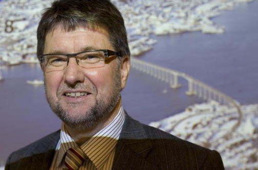 HAVNER P� ROBEK-LISTA: Troms�s ordf�rer, Arild Hausberg (AP) og Troms� kommune. Foto: Bj�rn Sigurds�n SCANPIX