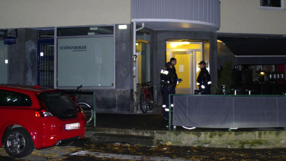 ETTERFORSKES: Politiet bekrefter at en kvinne skal v�re blitt voldtatt i eller ved denne blokka i Oslo sentrum. Foto: Daniel Laabak/Tipser.no