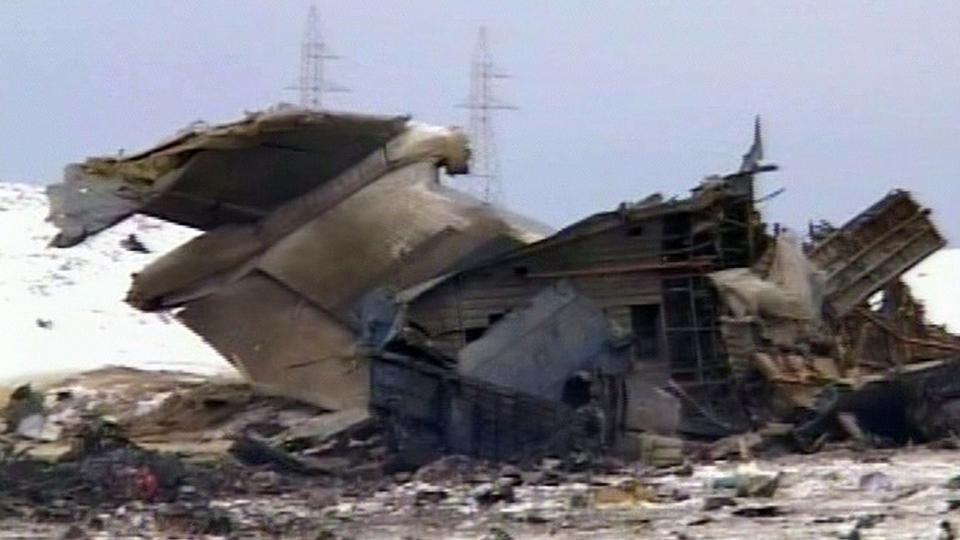 KRASJET: Elleve ble drept. Foto: REUTERS/RTV/Scanpix