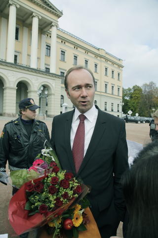 M� P� BANEN: Ap-ordf�rere og LO krever at den nye n�ringsministeren, Trond Giske, kommer p� banen. Foto: JACQUES HVISTENDAHL