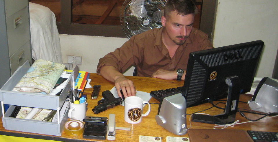 KONTORET: Det var under en politirazzia p� dette SIG-kontoret i Kampala i Uganda at bombemanualene ble beslaglagt. Dokumentene var lagret p� Tjostolv Molands PC, som sto p� kontoret. Foto: Privat