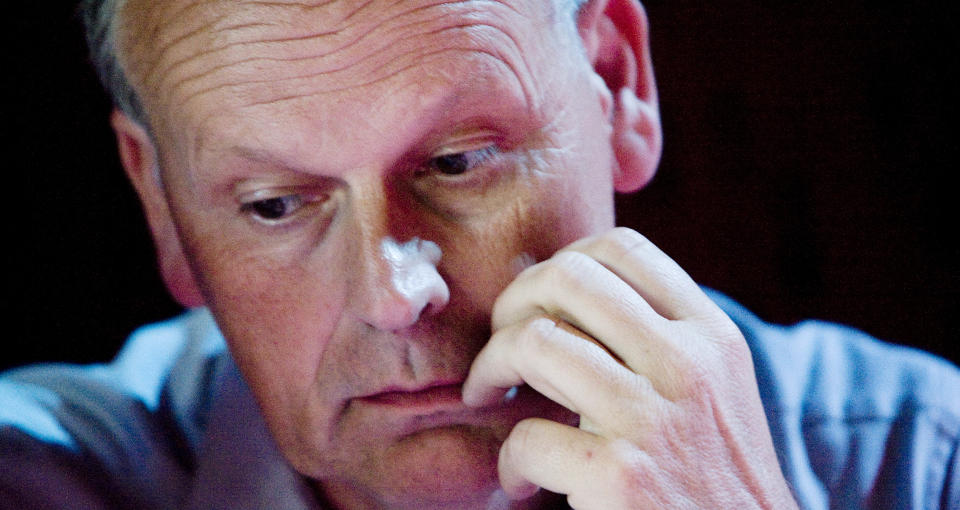HOLDER APPELL: H�yres Michael Tetzschner innleder p� stiftelsesm�tet for kampanjeorganisasjonen Stopp Datalagringsdirektivet i kveld. H�yre sitter p� vippen n�r direktivet skal behandles i Stortinget. Foto: SCANPIX