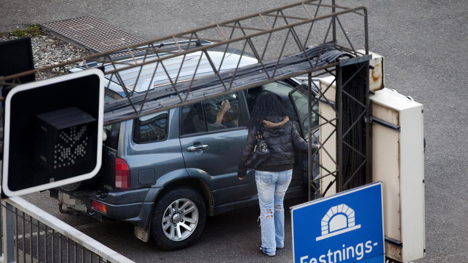  SEXKJ�P:  I natt har politiet g�tt til storaksjon mot sex-kj�p og b�telagt hver kunde med 10.000 kroner i Bergen. Dette bildet er tatt i Oslo tidligere i h�st. Foto: ESPEN R�ST.