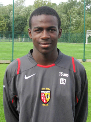 STRIDENS KJERNE: Chelsea havnet i tr�bbel da de hentet unggutten Ga�l Kakuta fra Lens. Den franske klubben anmeldte de engelske serielederene til Fifa, og fikk medhold.Foto: SCANPIX/AP Photo/RC Lens
