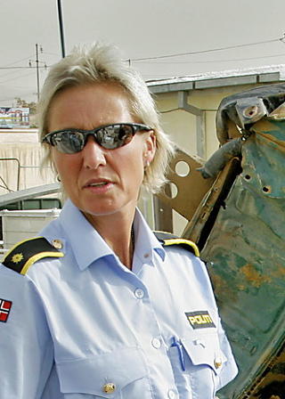 - LITT UNG: operasjonsleder Heidi Benham Grundstad mener 12-�ringen nok burde ventet en del �r f�r han satte seg bak rattet. 

Foto: Jacques Hvistendahl/Dagbladet