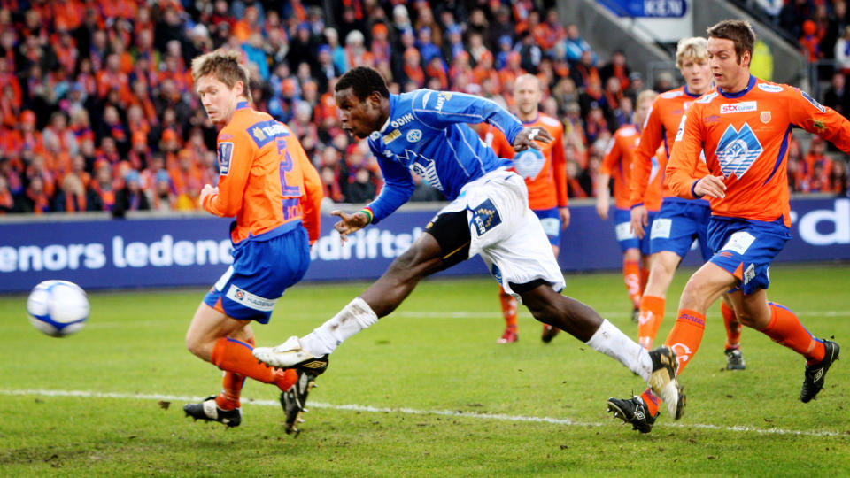 I SCORINGSHUM�R: Mame Biram Diouf gj�r her sitt f�rste av to m�l i avskjedskampen for Molde.Foto: Jon-Michael Josefsen / SCANPIX