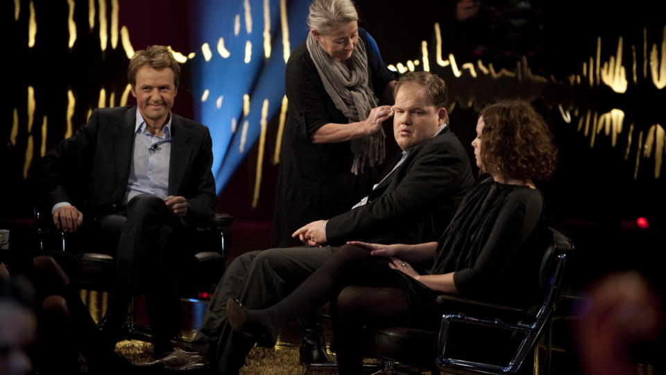 NY REKORD: Fredrik Skavlan (t.v.) satte ny seerrekord med blant andre Bjarte Baasland i studio sist fredag. Foto:  �istein Norum Monsen / Dagbladet