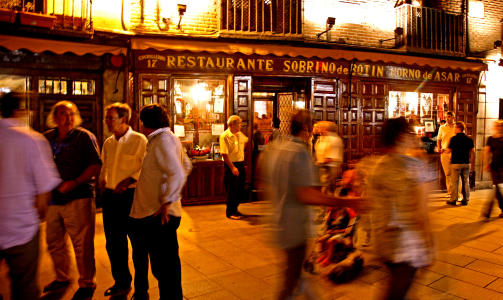 KJENT :Fasaden til verdens eldste restaurant har st�tt uforandret i nesten 300 �r. Foto: Eivind Pedersen