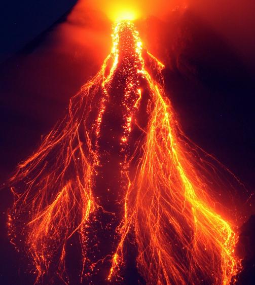 2006: Over 1 000 mennesker omkom da Mayon-vulkanen hadde utbrudd i 2006. Foto: REUTERS/Cheryl Ravelo/Scanpix