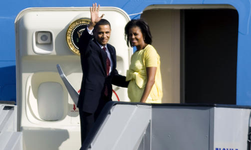 TIL OSLO: Familien Obama vil trolig bes�ke Oslo i forbindelse med fredsprisen. Foto: AFP PHOTO / Christian Als / Scanpix