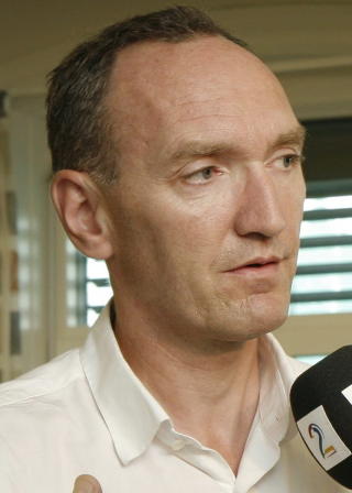 - JOBBER TETT SAMMEN: Det er avdelingssjef for ambulanseavdelingen Bj�rn Karr sin forklaring p� hvorfor fire medlemmer av direkt�rstaben ved Prehospital divisjon har f�tt vaksiner p� grunn av sin egen helsesituasjon. Normalt skal slike vaksiner gis av fastlegen.
Foto: Nina Hansen /Dagbladet