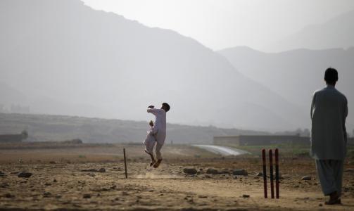 VAKKERT: Det er pent i Kunar, og enkelte steder forhold til � spille cricket, men UD advarer p� det sterkeste mot � dra dit. Foto: REUTERS/Carlos Barria/Scanpix