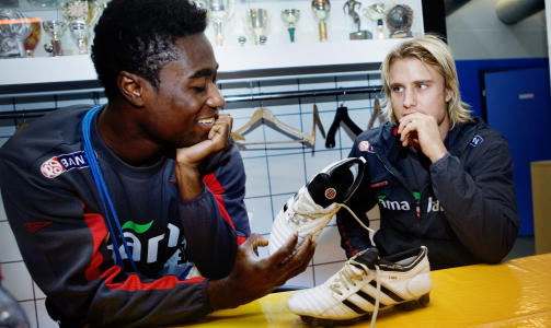 STOLT: Per Ciljan Skjelbred sier han er stolt og glad p� kompisens vegne etter at  Alexander Tettey har lykkes i franske Rennes.
Foto: Jon-Michael Josefsen / Scanpix