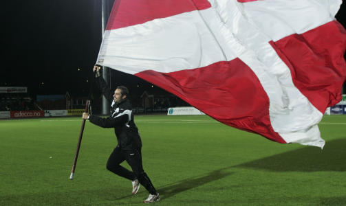 LYKKELIG TRENER: �yvind Eide har ledet Kongsvinger til tippeligaen. Foto: Marius Torgersrud / Scanpix