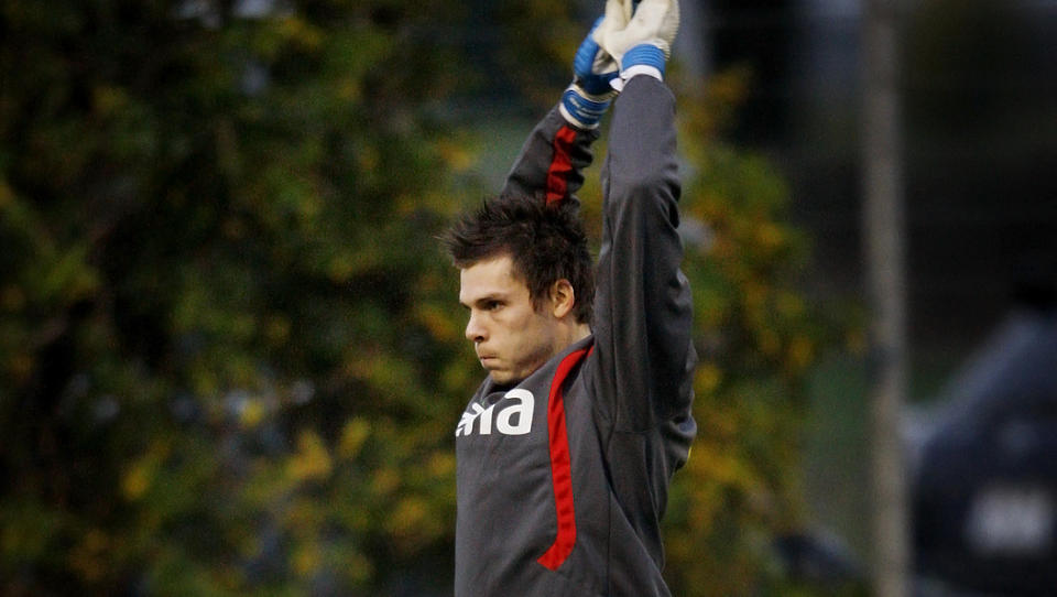 OFFENSIV KEEPER: Rune Almenning Jarstein under landslagets trening p� banen til FC Perly-Certoux i Gen�ve i g�r ettermiddag. RBK-keeperen lover svenske Daniel �rlund, som er p� vei til Lerkendal, t�ff kamp om plassen.
Foto: Jon-Michael Josefsen / Scanpix