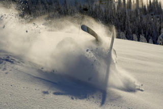 PUDDERSN�: Magnus D. Fl� er mannen inne i puddersn�f�yka. Dette er fra forrige helg. Foto:Stig Seternes, Kvitfjell