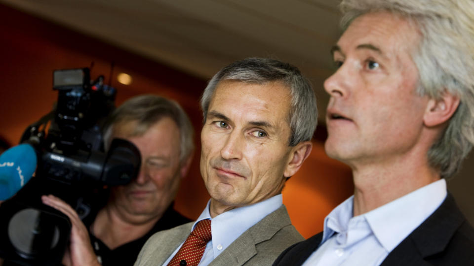 NY VARIANT: Helsedirekt�r Bj�rn-Inge Larsen (t.v.) og direkt�r i Folkehelseinstituttet Geir Stene-Larsen har f�tt en ny utfordring knyttet til svineinfluensaens utviklling i Norge. 
Foto: Scanpix