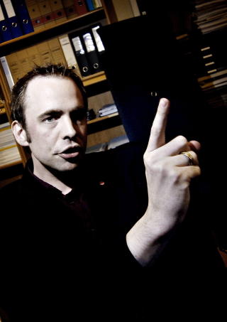 50 PROSENT: Aps mann i familie- og kulturkomiteen mener Audun Lysbakken og Kristin Halvorsen m� s�rge for at det blir 50 prosent ment i BLD og Kunnskapsdepartementet. Foto: John T. Pedersen/Dagbladet