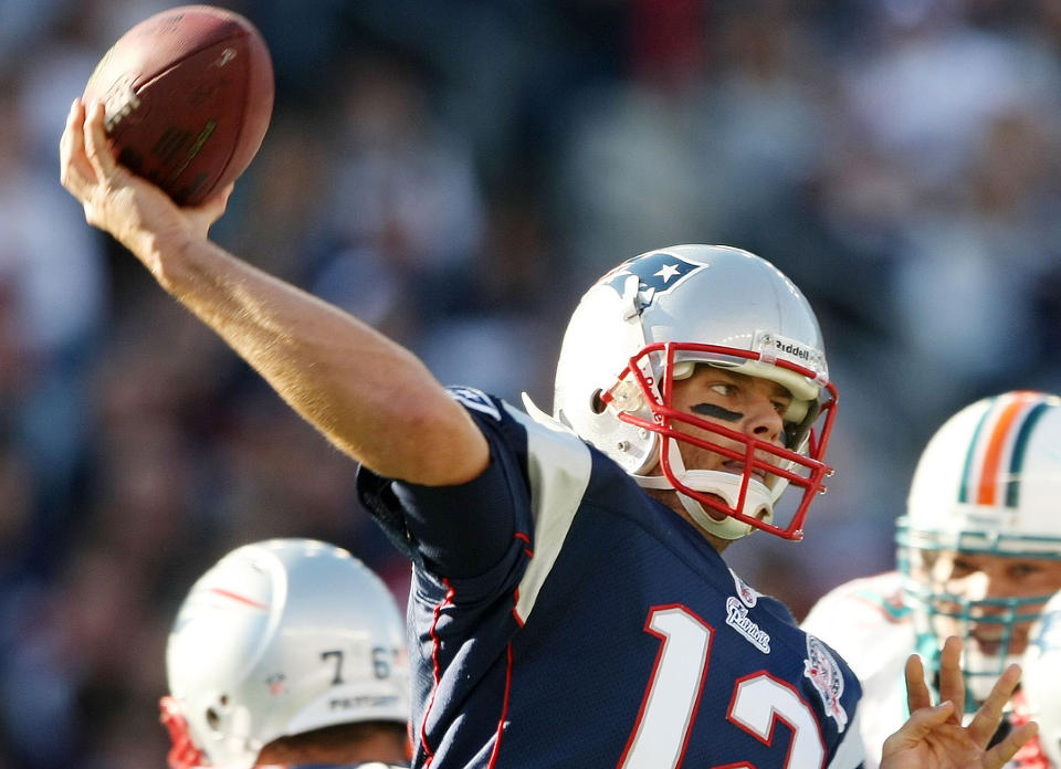 STOR STJERNE: New England Patriots-spilleren Tom Brady er i toppform og ventes � dominere i storoppgj�ret mot Indianapolis Colt. Foto: Scanpix