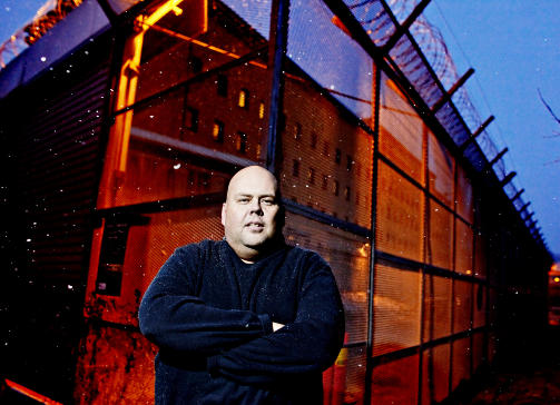 OPPGITT: R�dgiver Tore Leirfall i Kirminalomsorgens Yrkesforbund var blant mange tillitsvalgte som var skeptiske til innf�ringen av �Internett for innsatte�. Han mener Dagbladets avsl�ring viser at sikkerheten er for d�rlig, i strid med l�ftene fra Justisdepartementet. Foto: KRISTER S�RB�