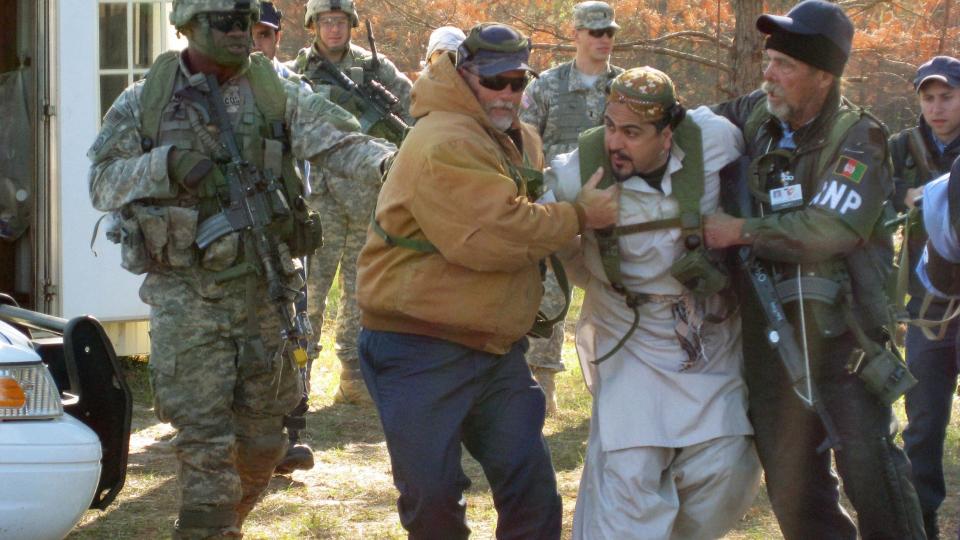 TRENING: Amerikanske soldater under p�gripelsestrening i Afghanistan. � �ke beredskapen i landet vil bli sv�rt kostbart. Foto: REUTERS/Andrew Gray/Scanpix