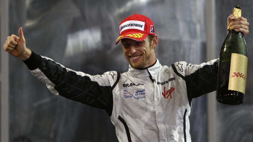 DOBBELT VM-TITTEL: Brawns Jenson Button ble v-mester i formel 1 i �r. Ogs� laget hans vant VM. Foto: REUTERS/Steve Crisp