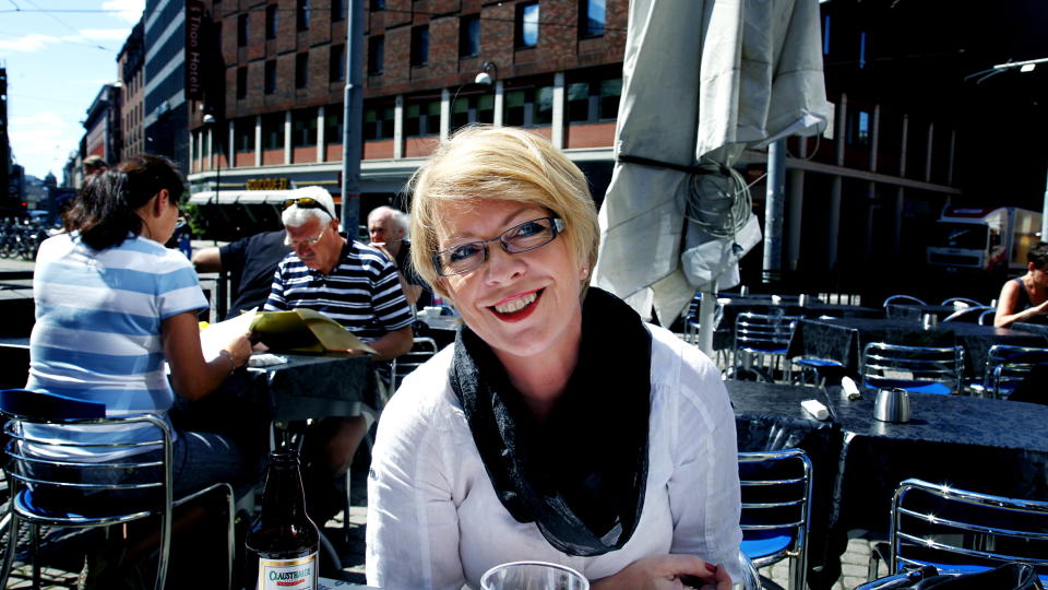 HVORFOR?: Enten er Haga en sv�rt d�rlig romanforfatter. Eller s� er politikken akkurat s� dum, forutsigbar og f�nyttes som hun framstiller den, skriver Dagbladets anmelder Trygve Riiser Gundersen. Foto:Jacques Hvistendahl/Dagbladet