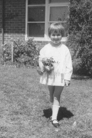OGS� AUSTRALSKE BARNEHJEMSBARN FIKK BEKLAGELSE:
Australske Julie Pearson var fem �r da hun ble sendt p� barnehjem. I dag overvar hun seremonien i parlamentet i Canberra. - Vi f�r endelig beklagelsen vi fortjener - og det betyr s� mye for meg, sa Pearson f�r seremonien, if�lge News.com. Foto: EPA/SUSANNA DUNKERLEY