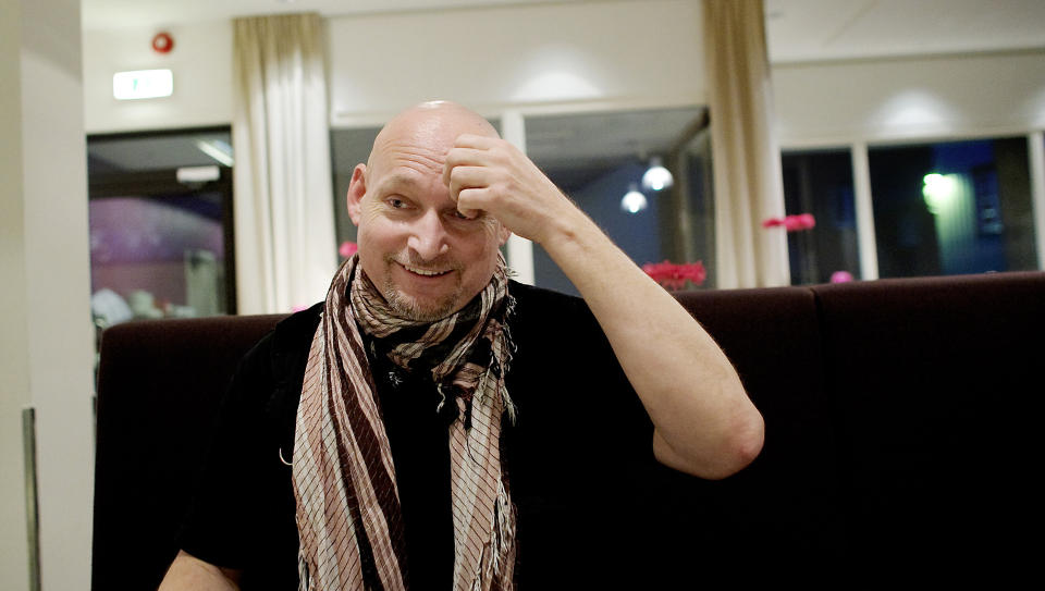 VIL IKKE KOMMENTERE KONVERTERING: Frilansjournalist P�l Refsdal, som ble kidnappet og holdt fanget av Taliban i Afghanistan i ei uke, m�tte pressen i Arendal. 
Foto: Torbj�rn G�nning / Dagbladet