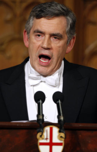 ROSTE STYRKENE: Statsminister Gordon Brown h�per � kunne spikre en dato for britisk tilbaketrekking i januar neste �r. Foto: AP Photo/Kirsty Wigglesworth/Scanpix