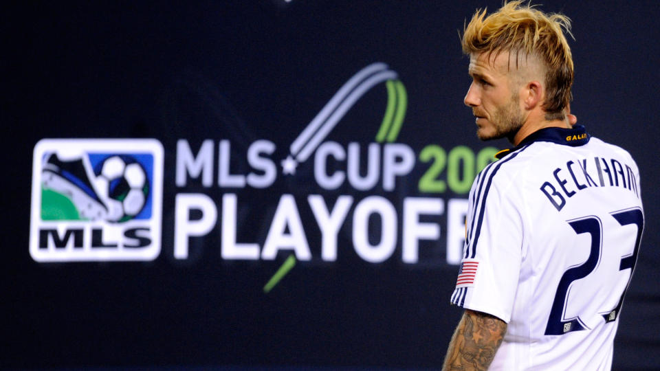 OVERSETT: David Beckham har hjulpet LA Galaxy til MLS-finalen, men er likevel ikke funnet god nok for �rets lag. Men ny sveis har han, i hvert fall. Foto:   Kevork Djansezian/Getty Images/AFP