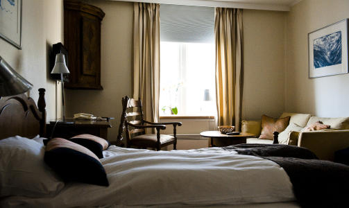 Todelt: Rent og delikat, men de to sammensatte sengene er et irritasjonsmoment.