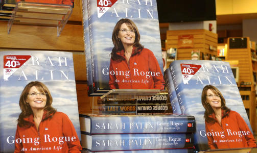 PALINS BOK: �Going Rogue: An American Life�. Foto: REUTERS/SCANPIX
