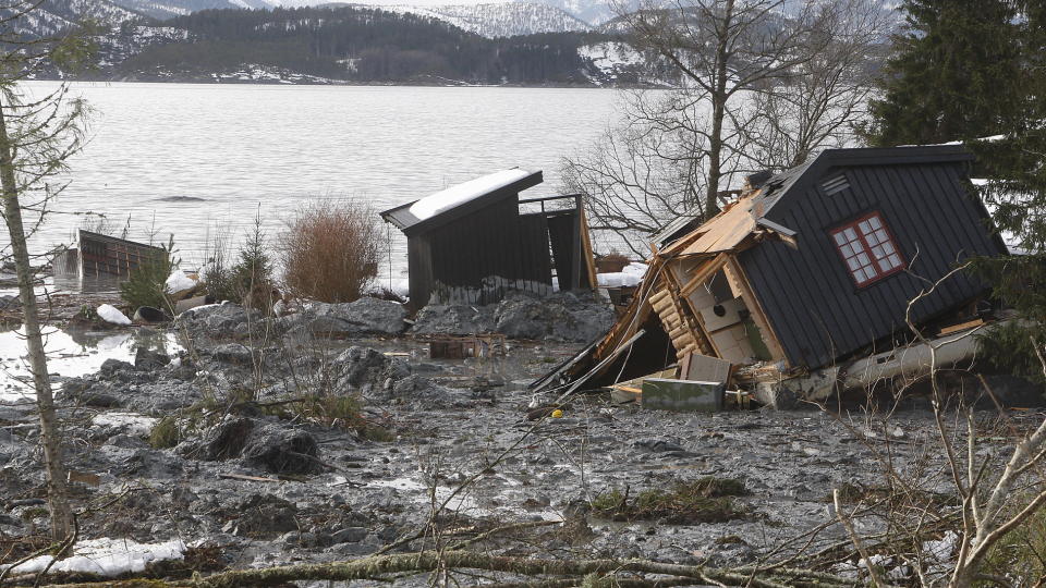 DAGEN DERP�: Rasstedet i Kattmarka i Namsos dagen etter 13. mars i �r.
Foto: Hans Arne Vedlog